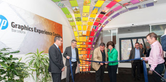 HP inaugura il nuovo Graphic Experience Center, amplia la gamma wide format