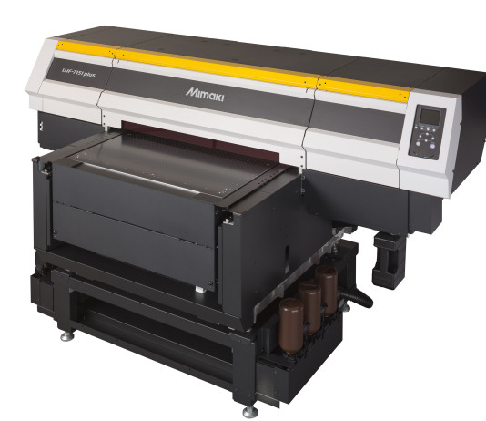 Mimaki ha raccolto la sfida della serigrafia e dell’offset Mimaki UJF-7151 plus offre qualità industriale di alto livello e risultati accurati.