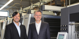 Onlineprinters chiude il 2015 con una crescita a doppia cifra A sinistra il fondatore e amministratore delegato di Onlineprinters Walter Meyer e a destra l'amministratore delegato Michael Fries.