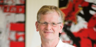 Stampa di imballaggi: digitale o tradizionale? Michael Seidl è editore e caporedattore di diverse pubblicazioni specializzate in Europa centrale e orientale. Tra queste Print & Publishing, Packaging e Visual Communication.