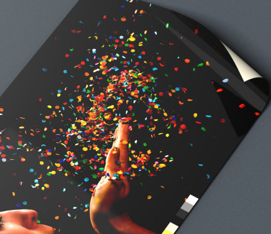 Comunicazione visuale di impatto con le soluzioni Saxoprint Pellicola adesiva standard.