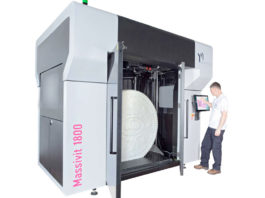 NTG Digital porta a Viscom la stampa 3D in grande formato La stampante di grande formato, che non sarà presente in fiera, ma ci saranno campioni di stampa prodotte da Massivit 3D e presentazioni video supportate dal team NTG specializzato.