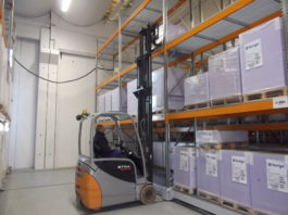 Labanti e Nanni Industrie Grafiche: magazzino compattabile a scaffalature con basi mobili