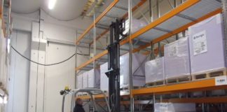 Labanti e Nanni Industrie Grafiche: magazzino compattabile a scaffalature con basi mobili