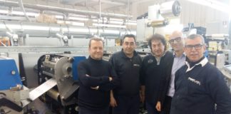 Print Label System: etichette più sofisticate grazie a Gallus ECS 340 I quattro soci di Print Label System con il sig. Bagorda, precisamente partendo da sinistra: Giuseppe Capacchione, Luca Ricatti, Francesco Damato, Francesco Bagorda (Product Manager Consumables & eCommerce Heidelberg Italia) e Michele Giannella.