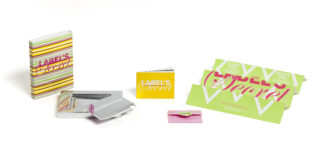 Carta: Zanders e le etichette Chromolux La scatola campionario Label’s Secret. Foto: Thomas Geisel per Zanders.