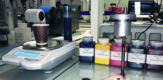 Etichette, chi condurrà le macchine da stampa domani?