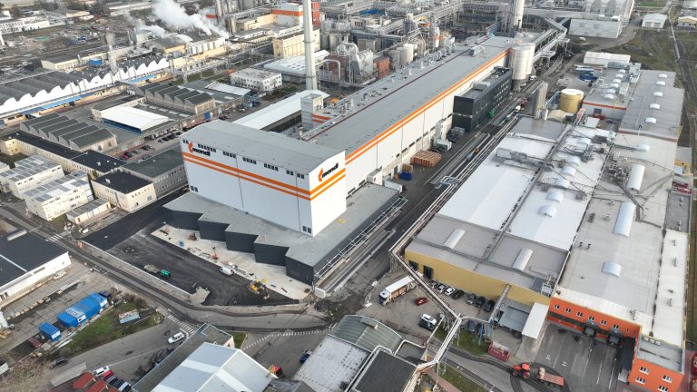 Mondi, nuova macchina per la produzione di carta a Štětí