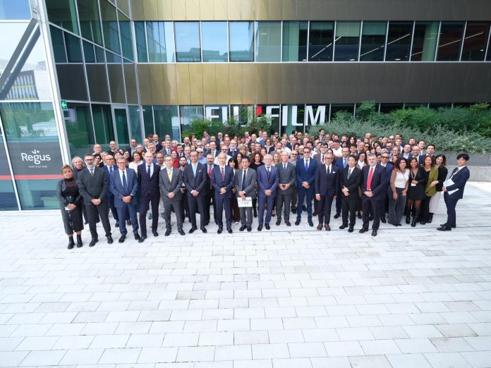 foto di gruppo Fujifilm