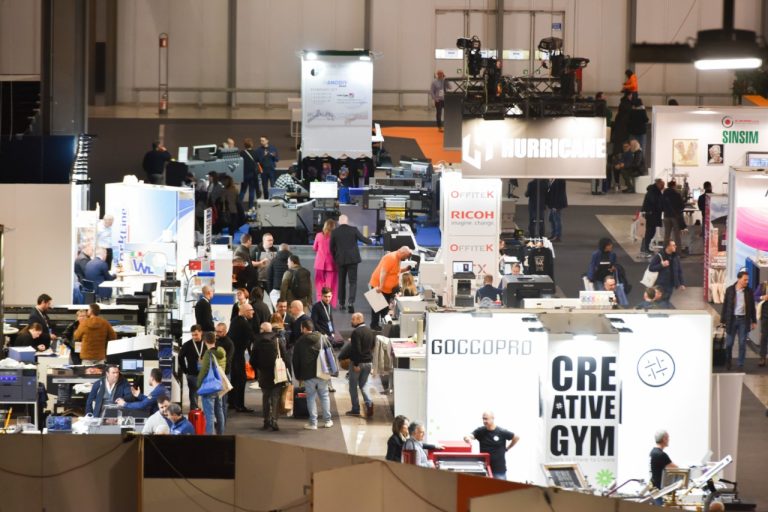 PTE 2026: CustomX tra tecnologia e personalizzazione di oggetti e tessuti