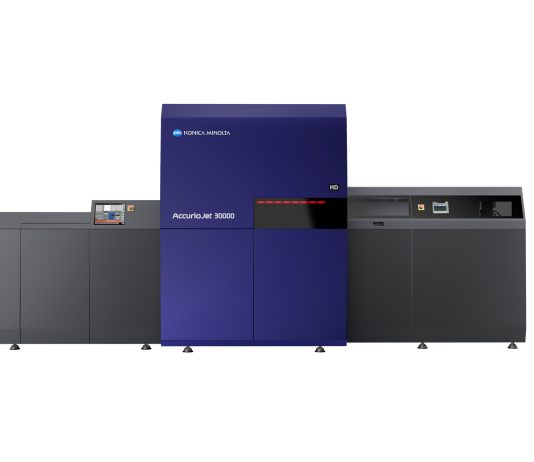 AccurioJet 30000: da Konica Minolta la nuova frontiera della stampa digitale UV B2+